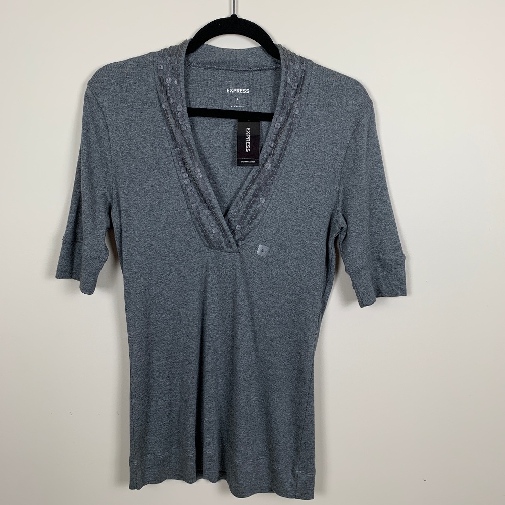 NWT Express V-Neck Top Gray Half Sleeve Large